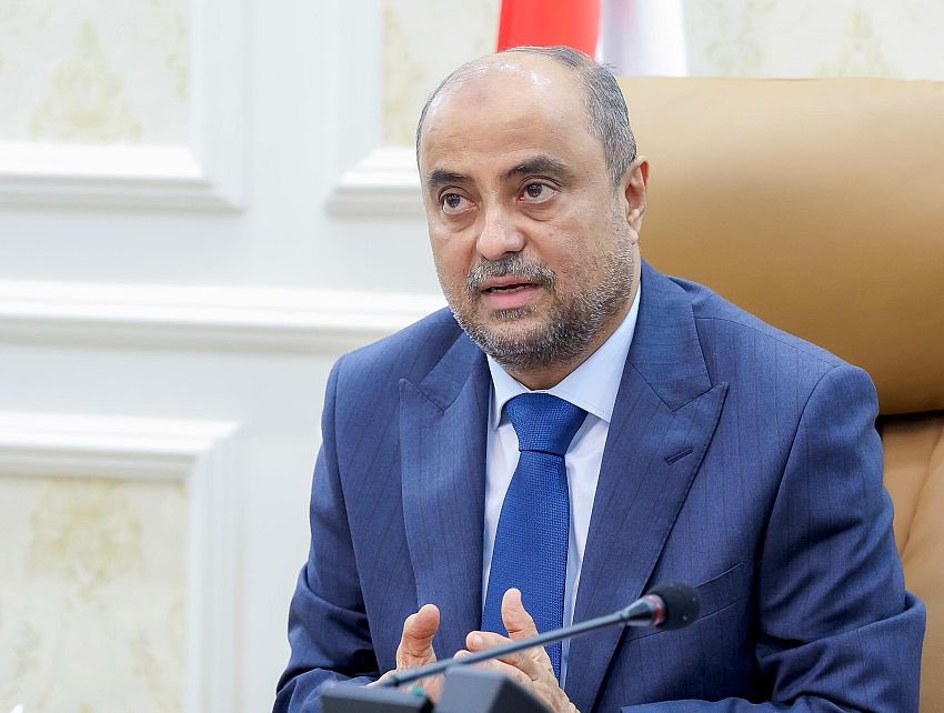 رئيس الوزراء يوجّه بضبط أسعار الأسماك ويشدد على حماية الأمن الغذائي