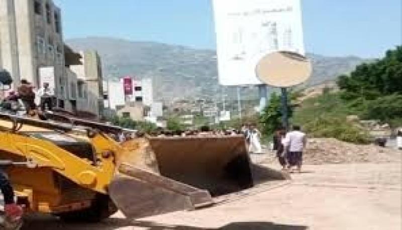 الكشف عن سر فتح الطرقات في اليمن بشكل مفاجئ.. ولماذا بادر الحوثيون بذلك؟